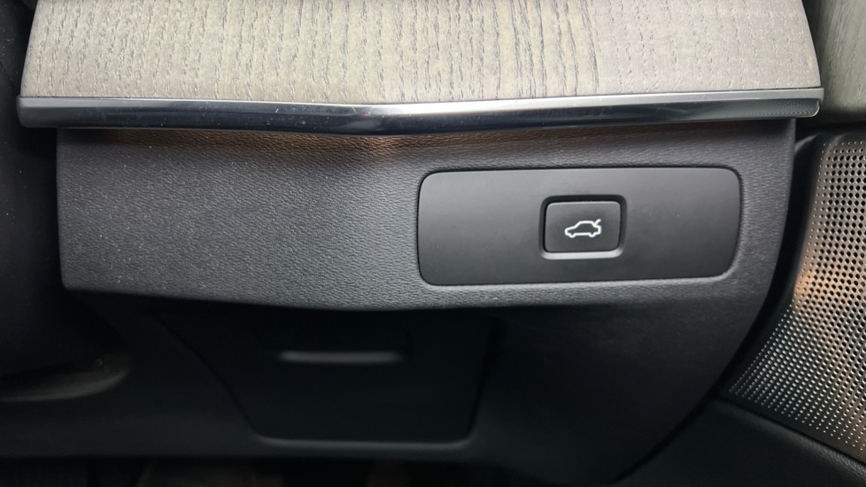 Used Volvo XC90 2023 for sale - 77726081: Photo 55