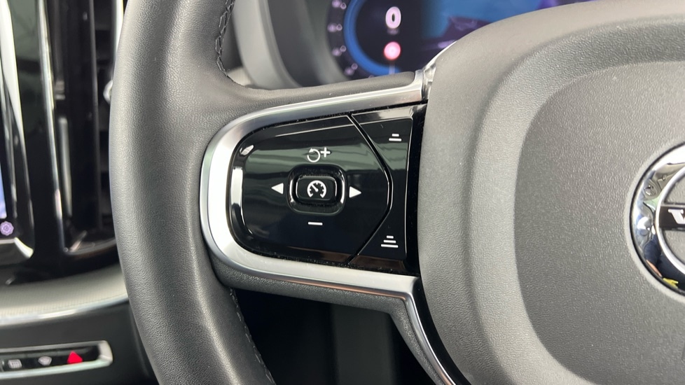 Used Volvo XC60 2023 for sale - 77239472: Photo 21