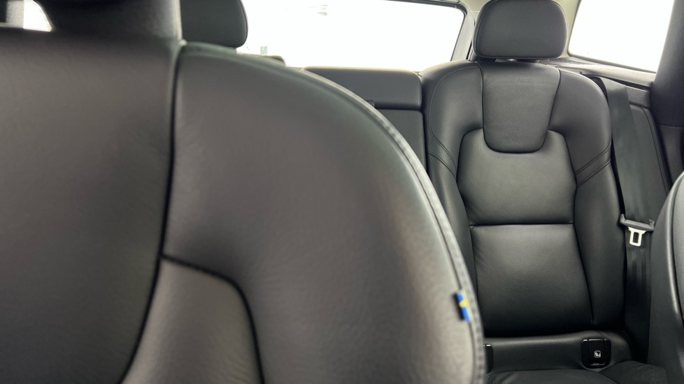 Used Volvo XC60 2023 for sale - 77239472: Photo 37