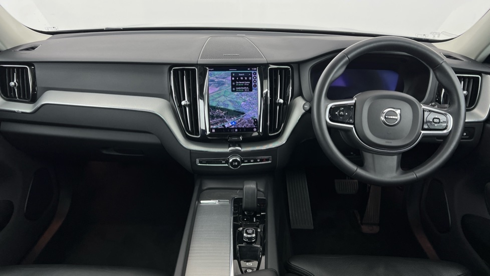 Used Volvo XC60 2023 for sale - 77239472: Photo 5