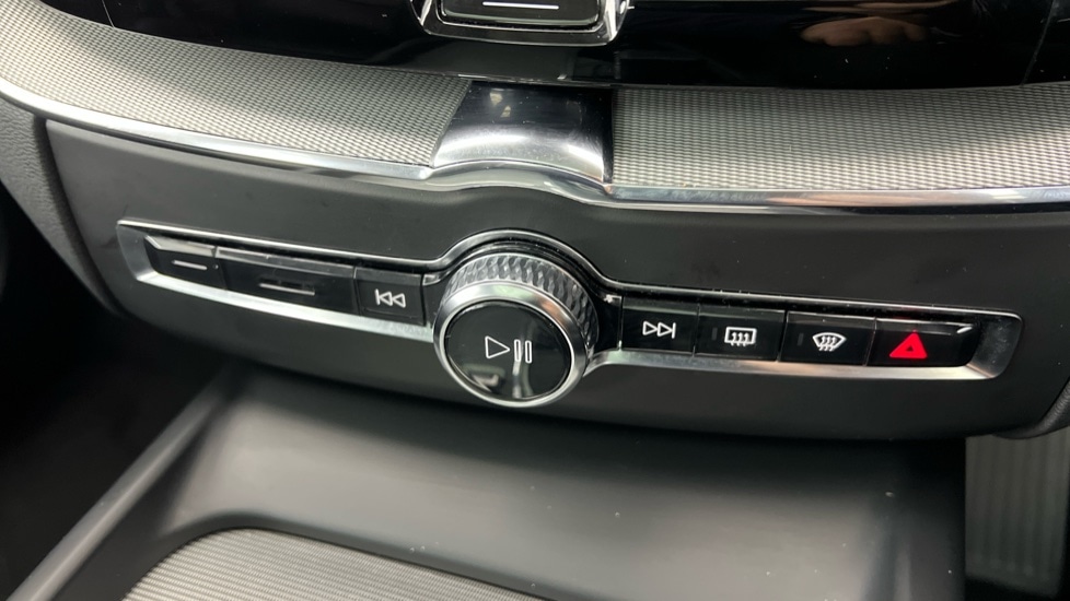 Used Volvo XC60 2023 for sale - 77239472: Photo 50