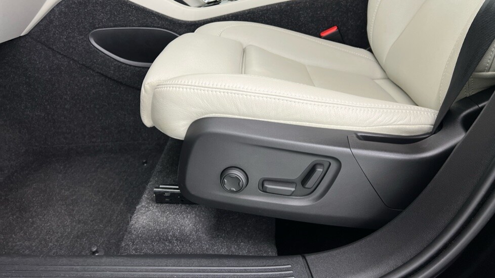 Used Volvo XC40 2020 for sale - 77959893: Photo 57