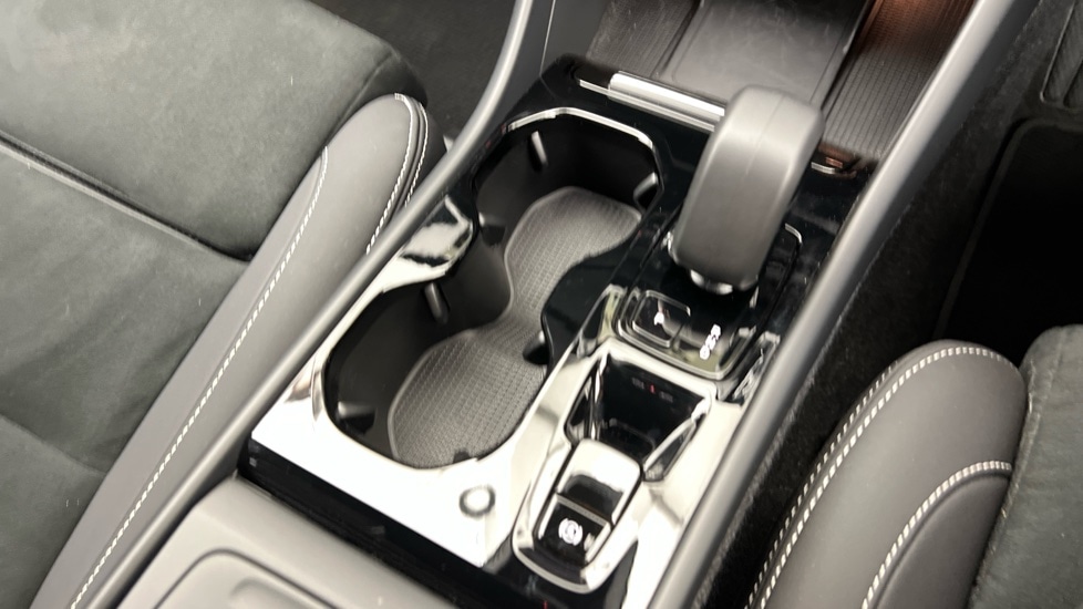 Used Volvo XC40 2024 for sale - 77178129: Photo 25