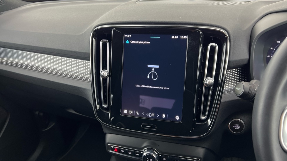 Used Volvo XC40 2024 for sale - 77178129: Photo 50