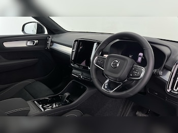 Used Volvo XC40 2026 for sale - 79077703: Photo