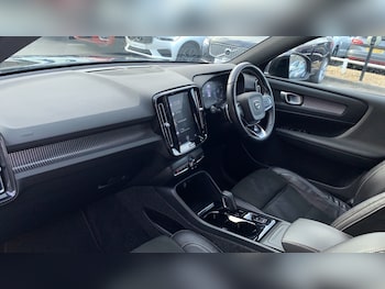 Used Volvo XC40 2020 for sale - 76130750: Photo 4