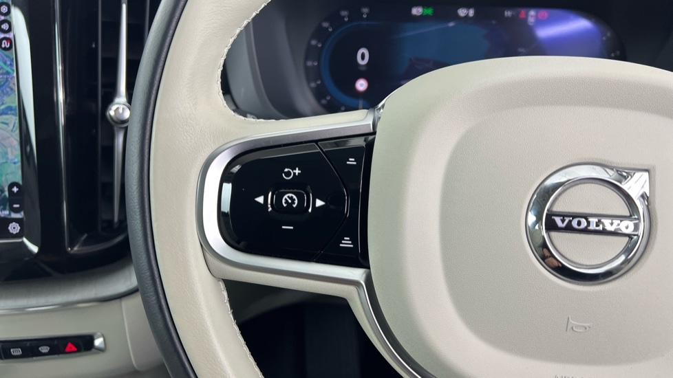 Used Volvo XC60 2025 for sale - 77428150: Photo 21