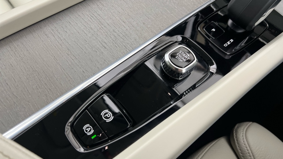 Used Volvo XC60 2025 for sale - 77428150: Photo 27