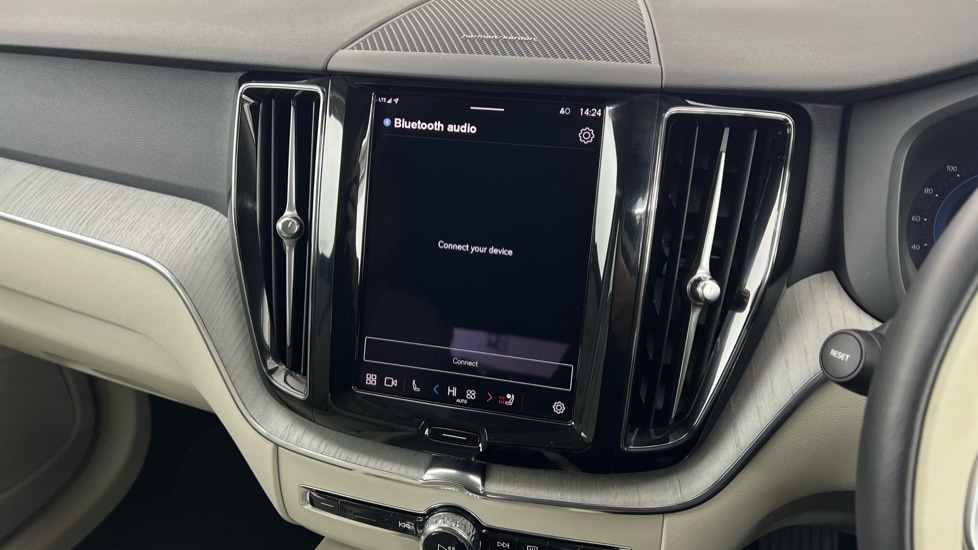 Used Volvo XC60 2025 for sale - 77428150: Photo 41