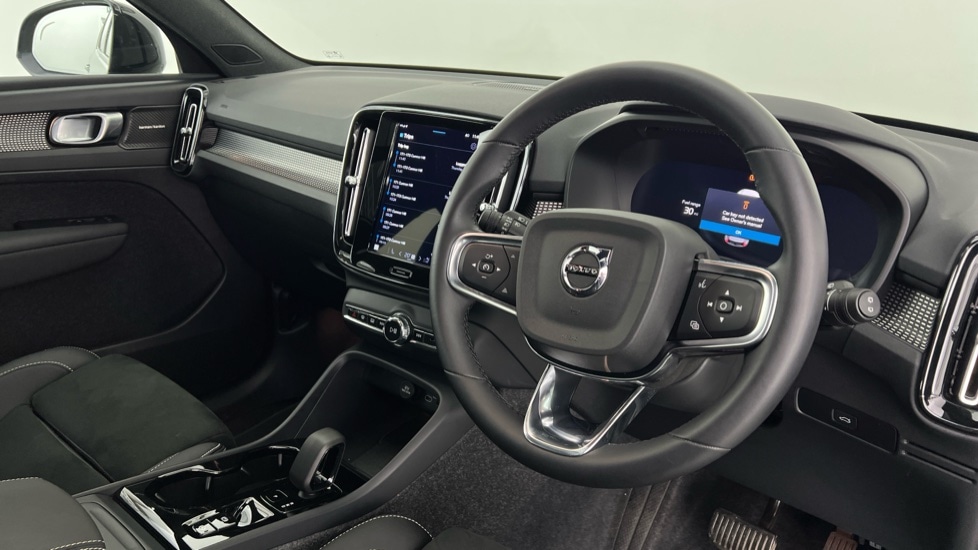 Used Volvo XC40 2025 for sale - 77326306: Photo 4