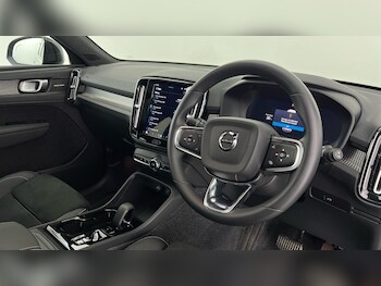 Used Volvo XC40 2025 for sale - 77326306: Photo