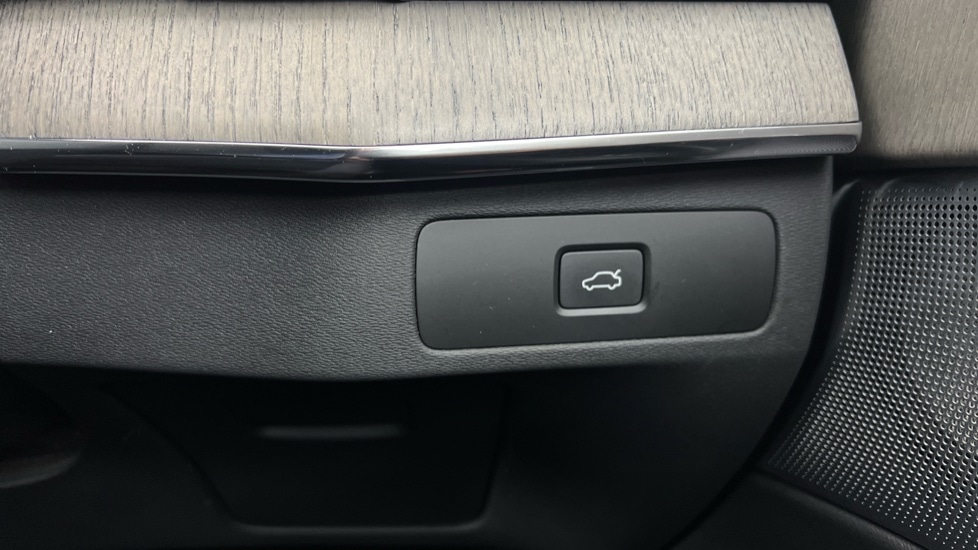 Used Volvo XC90 2023 for sale - 77193707: Photo 53