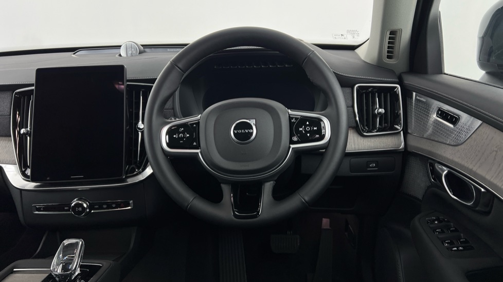 Used Volvo XC90 2025 for sale - 76609495: Photo 10