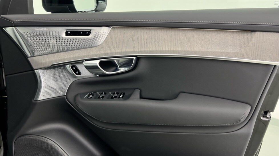 Used Volvo XC90 2025 for sale - 76609495: Photo 29