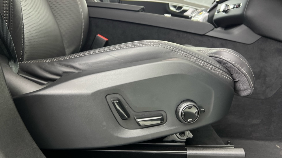 Used Volvo XC90 2025 for sale - 76609495: Photo 30