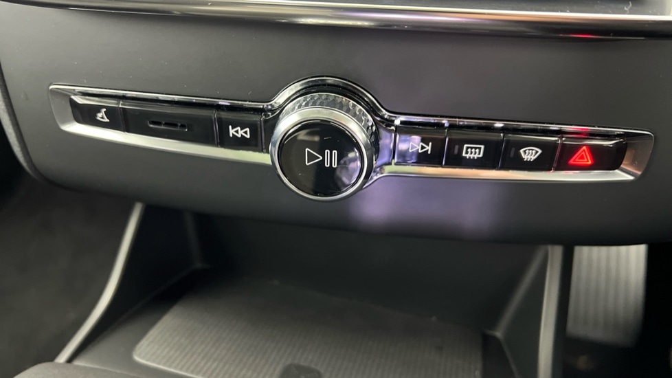 Used Volvo XC90 2025 for sale - 76609495: Photo 44