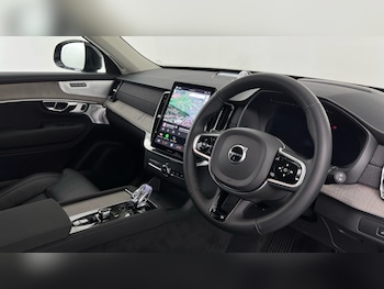 Used Volvo XC90 2025 for sale - 76609495: Photo