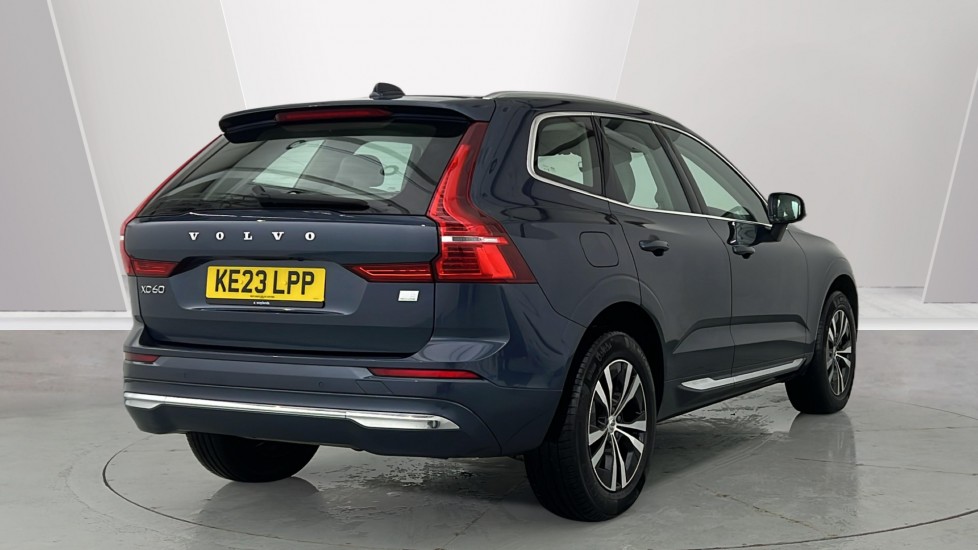 Used Volvo XC60 2023 for sale - 77569993: Photo 2