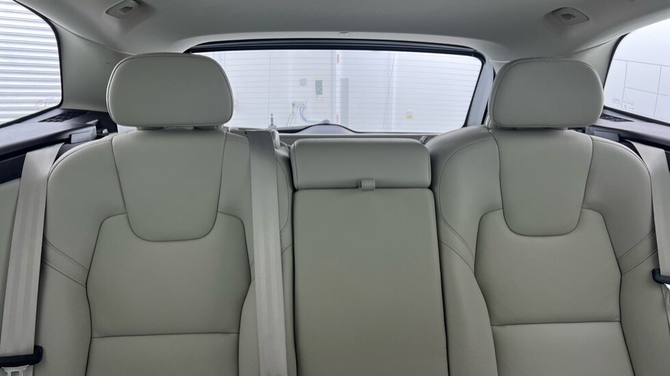 Used Volvo XC60 2023 for sale - 77569993: Photo 36