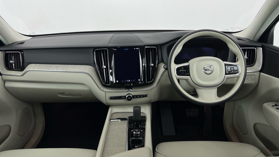 Used Volvo XC60 2023 for sale - 77569993: Photo 5