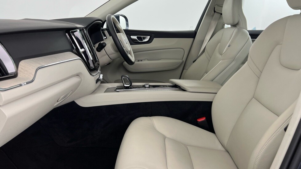 Used Volvo XC60 2023 for sale - 77569993: Photo 64