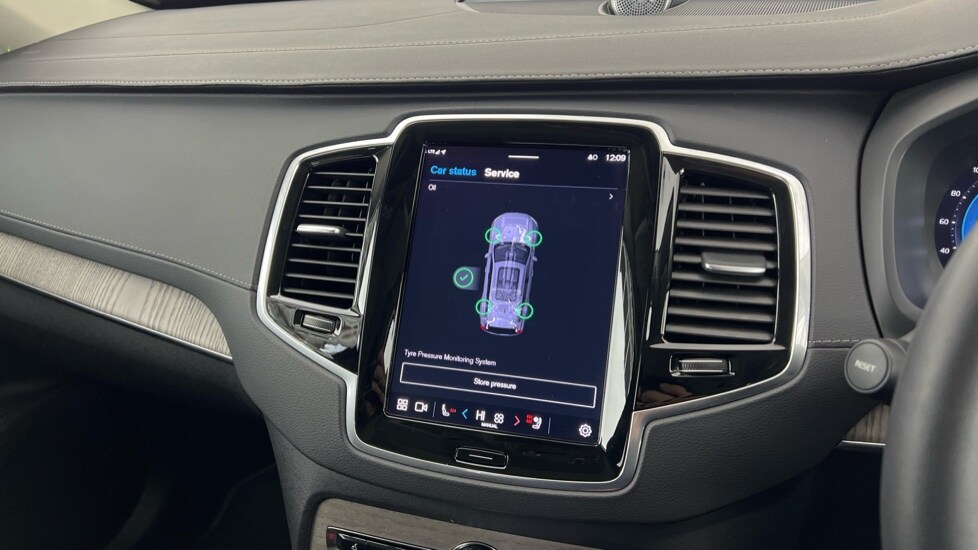 Used Volvo XC90 2023 for sale - 77492611: Photo 15