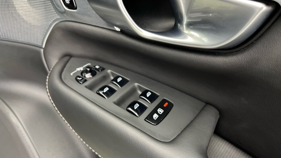 Used Volvo XC90 2023 for sale - 77492611: Photo 24