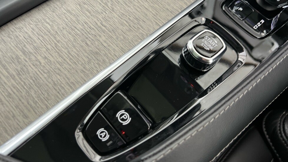 Used Volvo XC90 2023 for sale - 77492611: Photo 27