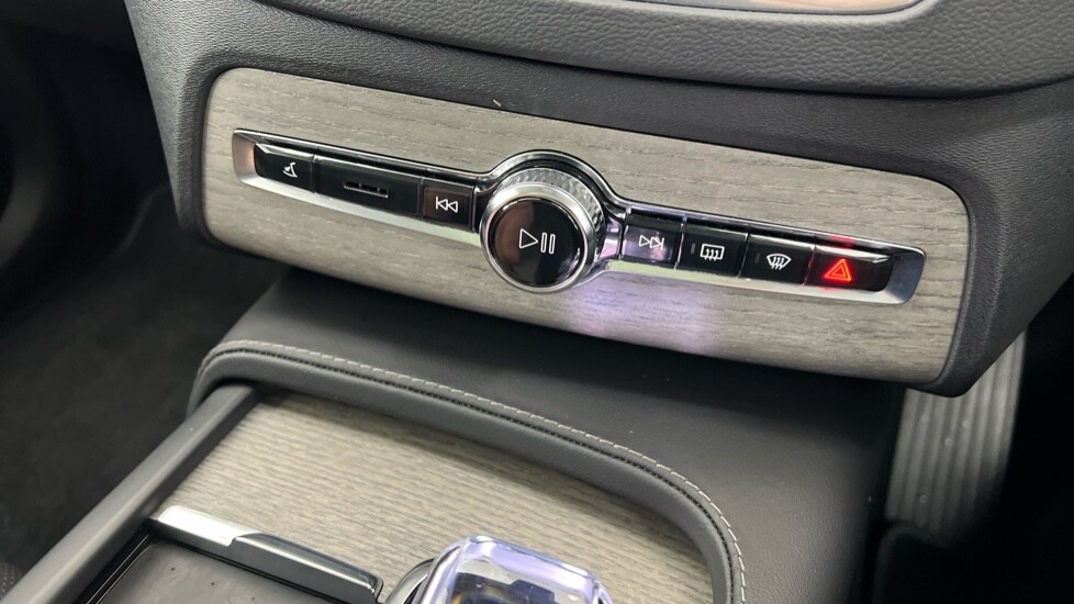 Used Volvo XC90 2023 for sale - 77492611: Photo 53