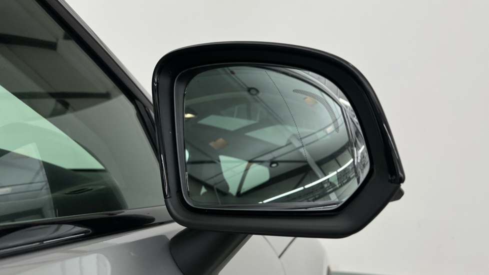 Used Volvo XC40 2024 for sale - 77239450: Photo 32