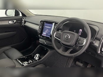 Used Volvo XC40 2026 for sale - 79077711: Photo