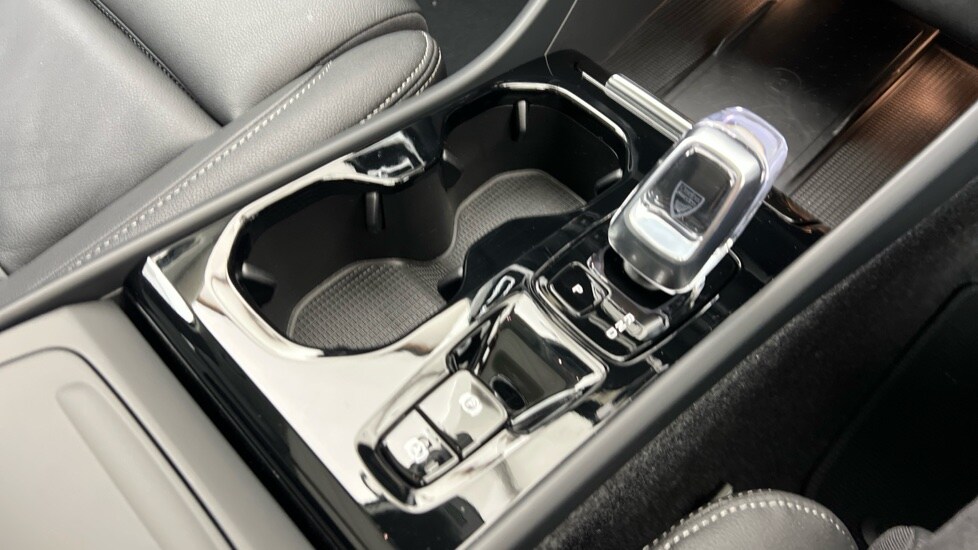 Used Volvo XC40 2024 for sale - 77755549: Photo 25