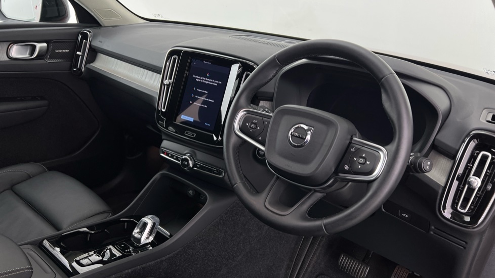 Used Volvo XC40 2024 for sale - 77755549: Photo 4