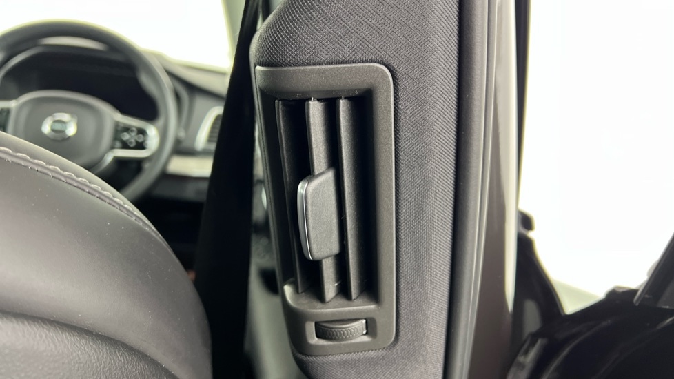 Used Volvo XC90 2023 for sale - 77799852: Photo 40