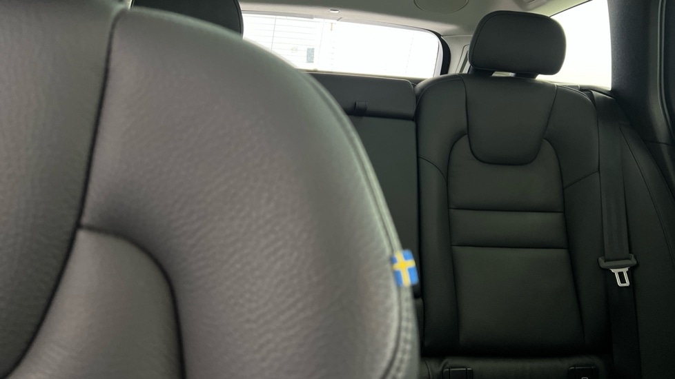 Used Volvo V60 2025 for sale - 77592152: Photo 37