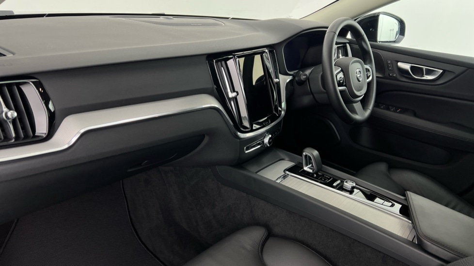Used Volvo V60 2025 for sale - 77592152: Photo 60
