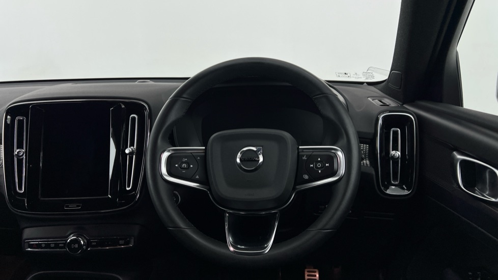 Used Volvo XC40 2021 for sale - 76609631: Photo 10