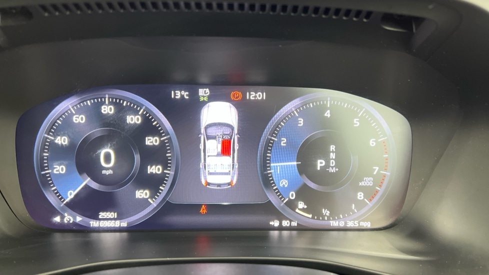 Used Volvo XC40 2021 for sale - 76609631: Photo 11