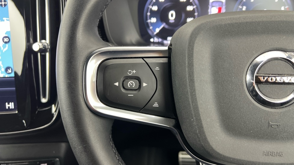 Used Volvo XC40 2021 for sale - 76609631: Photo 21