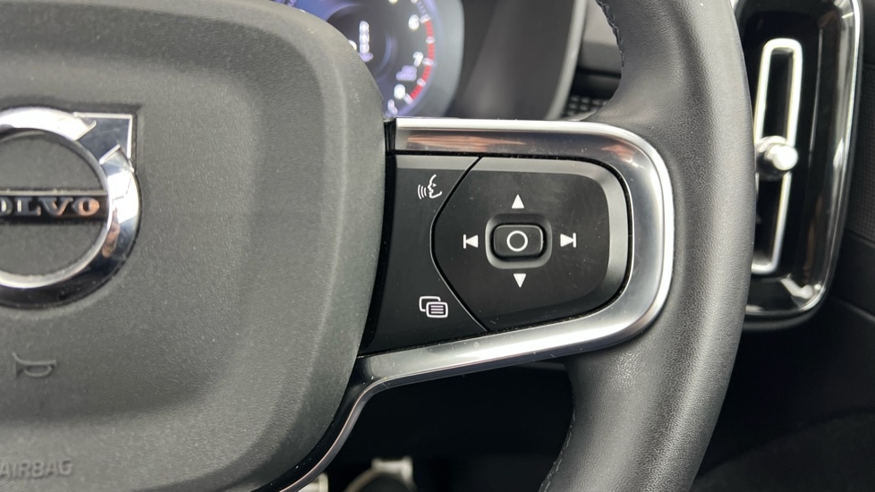 Used Volvo XC40 2021 for sale - 76609631: Photo 22