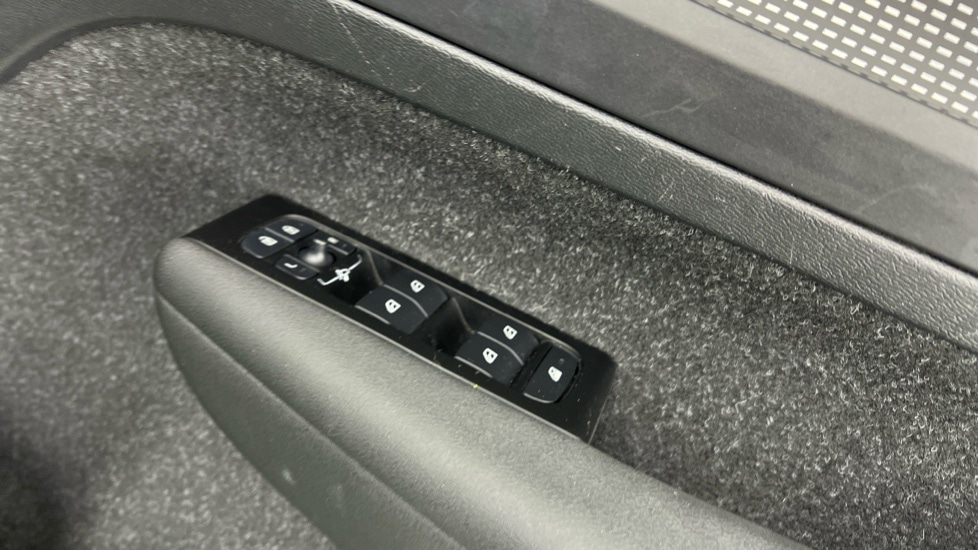 Used Volvo XC40 2021 for sale - 76609631: Photo 24