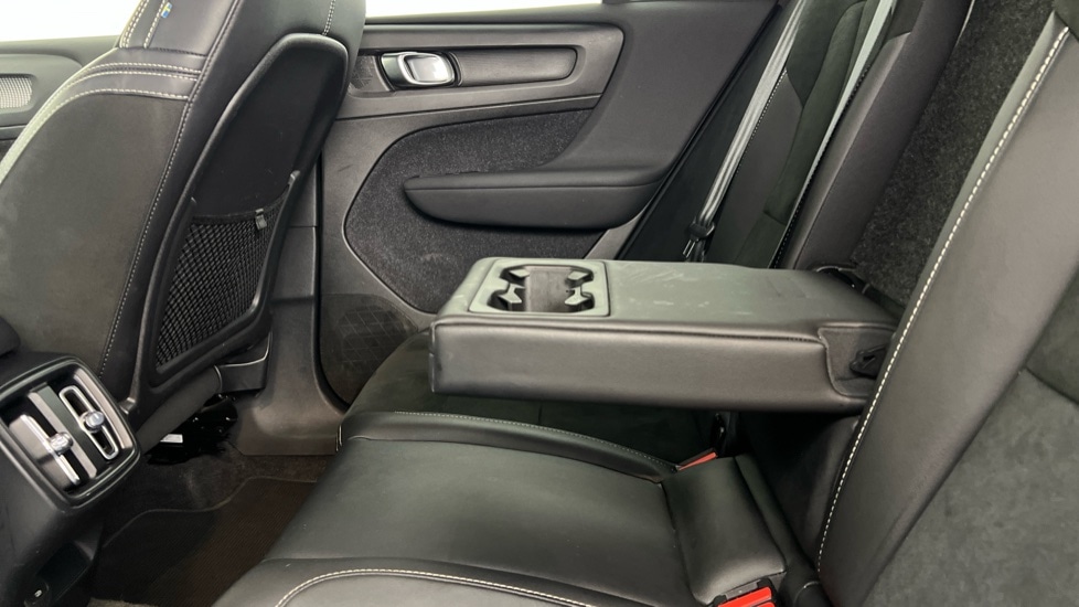 Used Volvo XC40 2021 for sale - 76609631: Photo 34