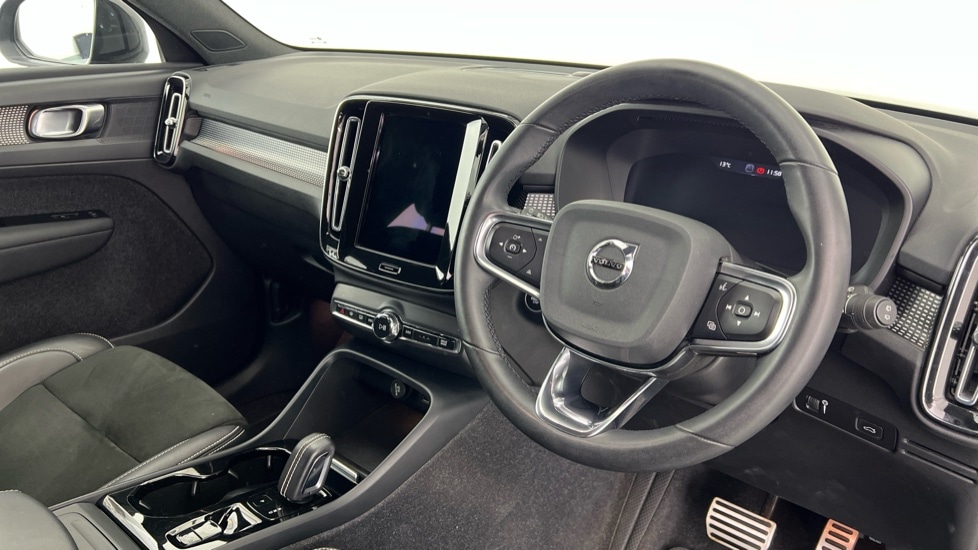 Used Volvo XC40 2021 for sale - 76609631: Photo 4