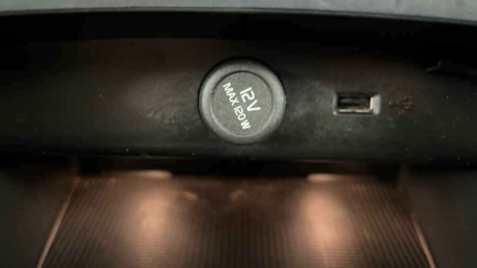 Used Volvo XC40 2021 for sale - 76609631: Photo 45