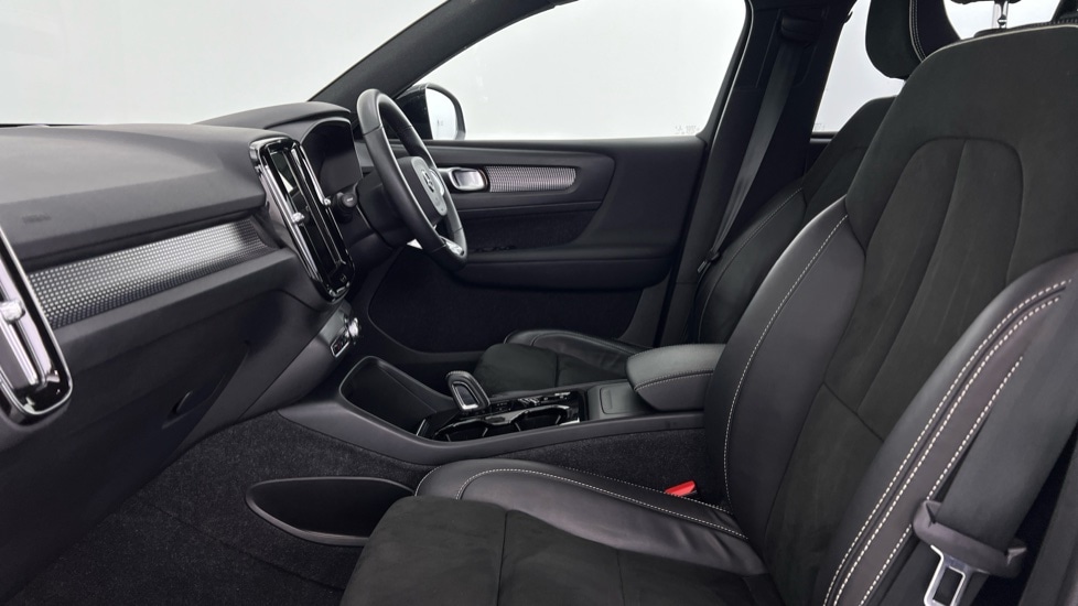 Used Volvo XC40 2021 for sale - 76609631: Photo 50