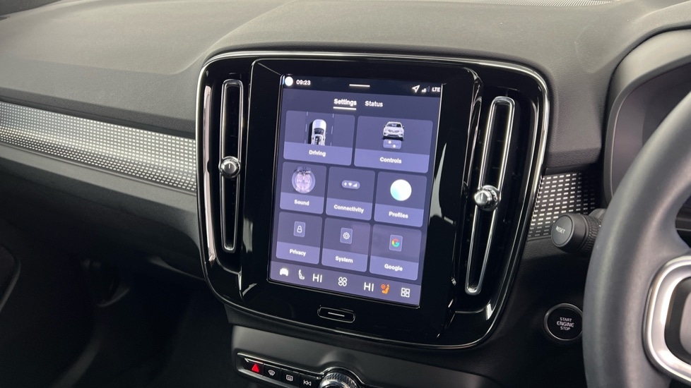 Used Volvo XC40 2025 for sale - 77316056: Photo 17