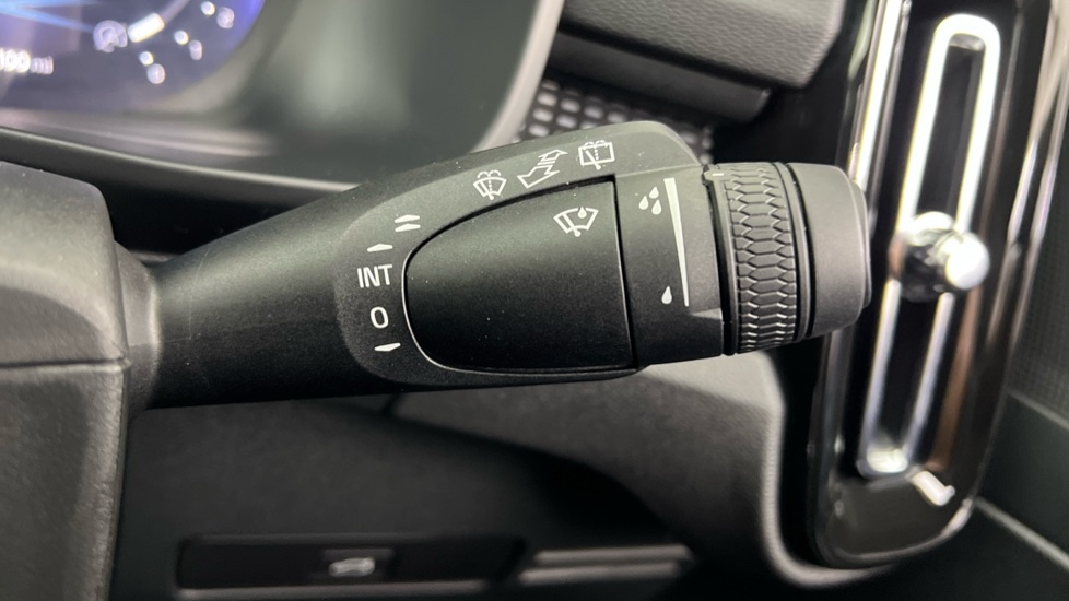 Used Volvo XC40 2025 for sale - 77316056: Photo 23