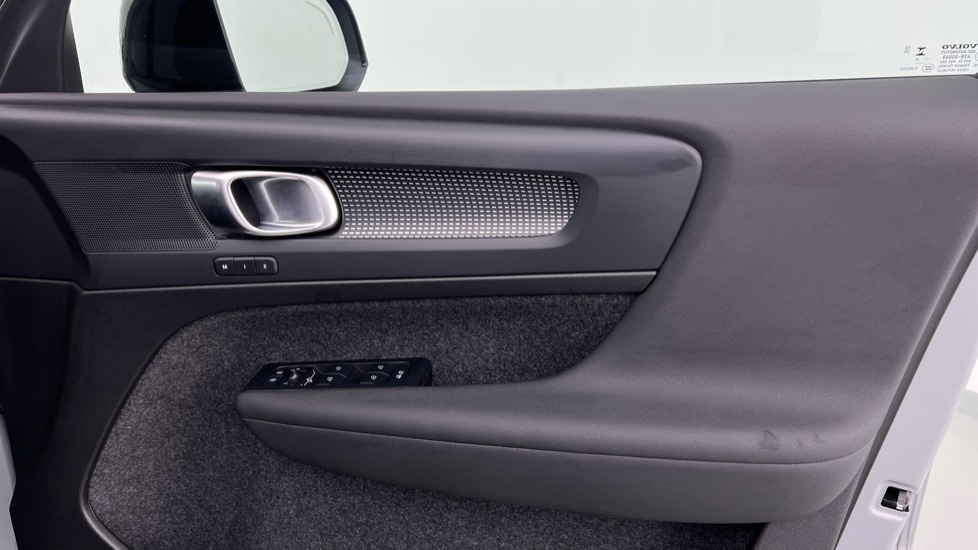 Used Volvo XC40 2025 for sale - 77316056: Photo 29