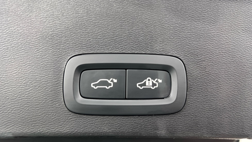 Used Volvo XC40 2025 for sale - 77316056: Photo 35