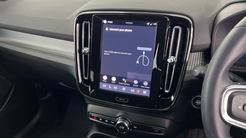 Used Volvo XC40 2025 for sale - 77316056: Photo 45